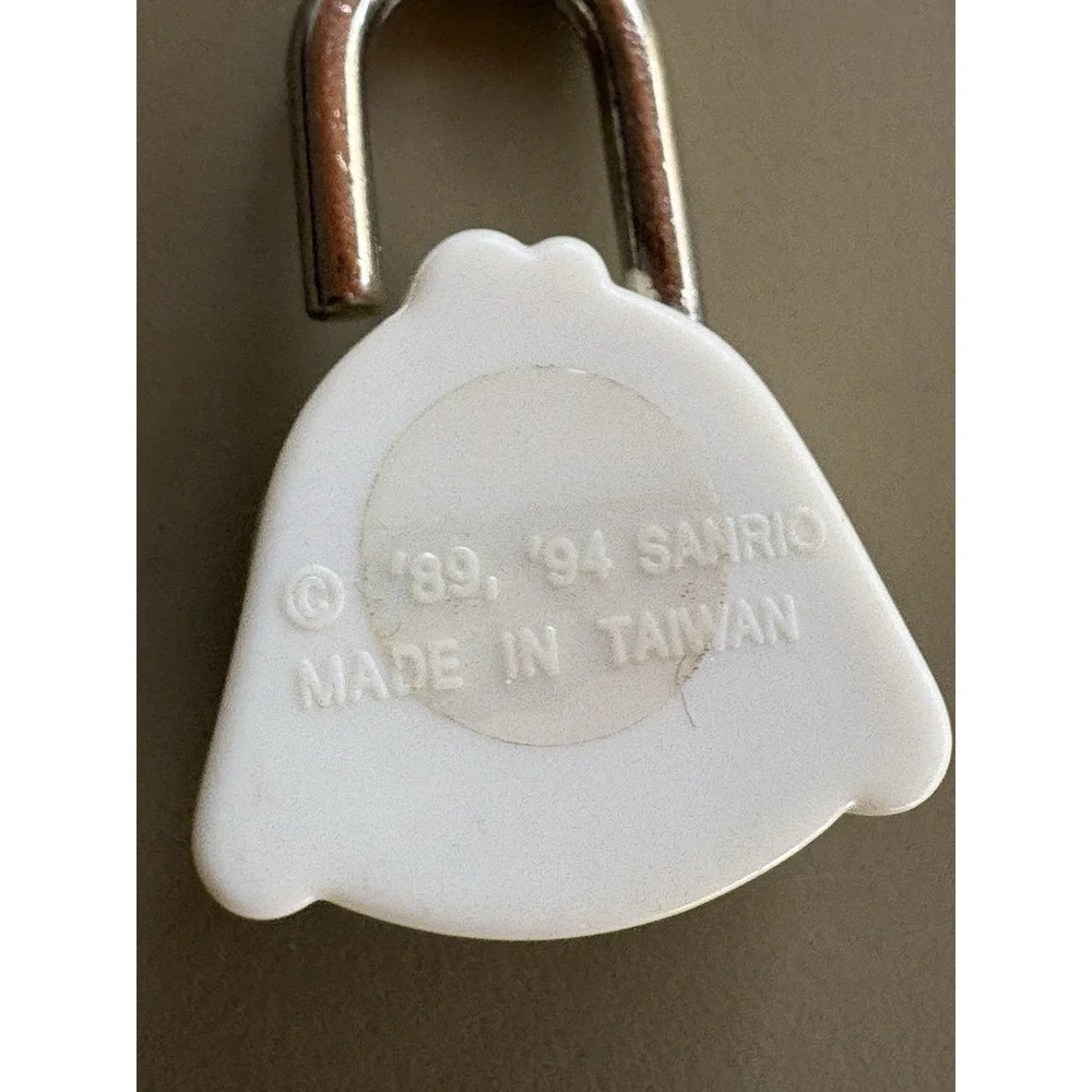 Vintage White‎ Pochacco Mini Lock with Keys